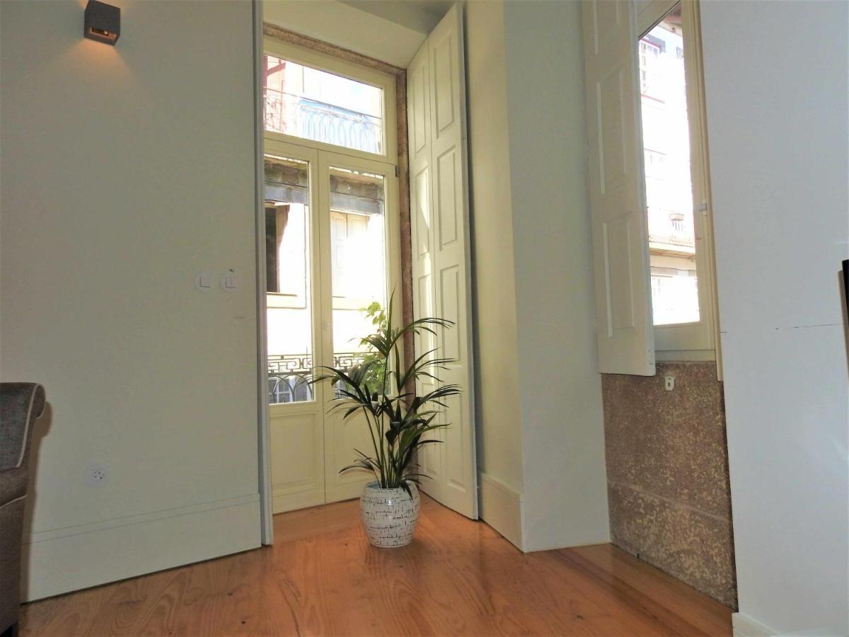 Oporto Delight 1 Luxury Apartment In Historic Center With Balcony Max 4 P Bagian luar foto