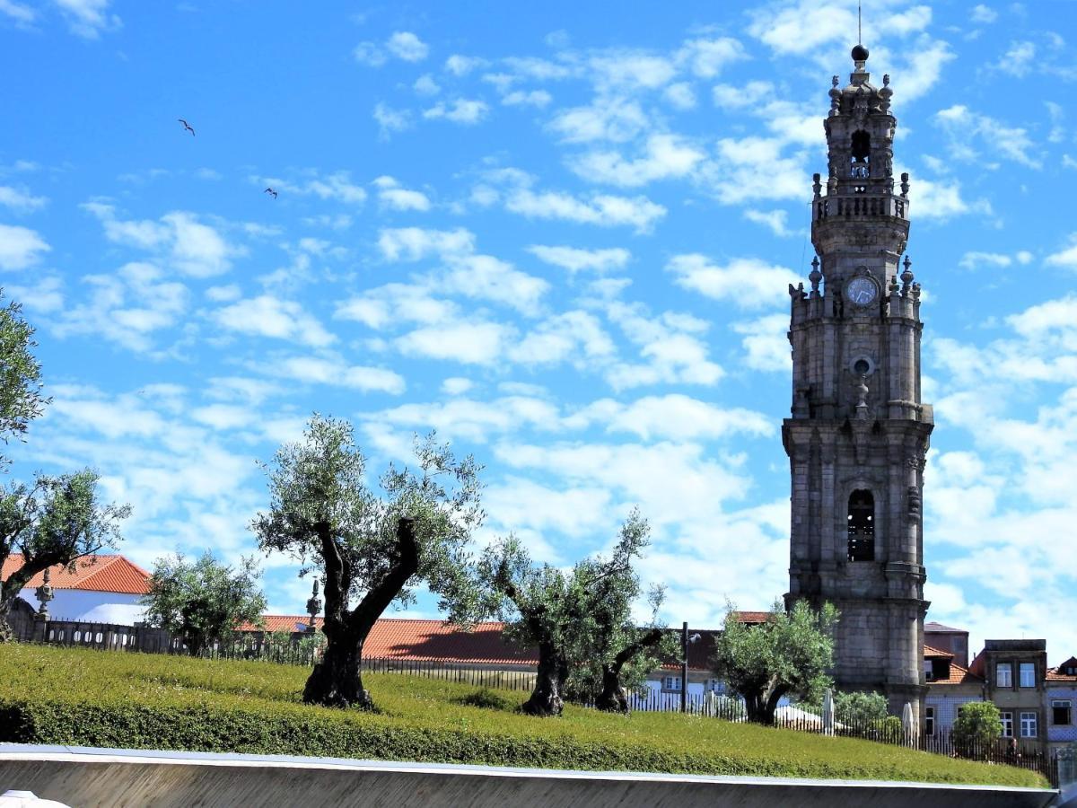 Oporto Delight 1 Luxury Apartment In Historic Center With Balcony Max 4 P Bagian luar foto